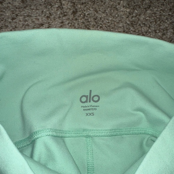 Alo leggings XXS capri length mint - Picture 2 of 3